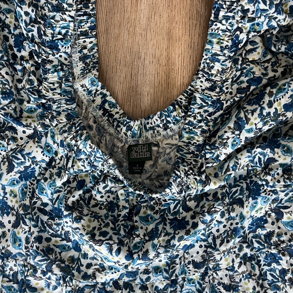 Wild Fable Blue and White Floral Top - Picture 5 of 5